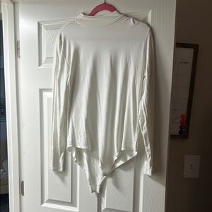 Elegant White Long Sleeve Women's Top